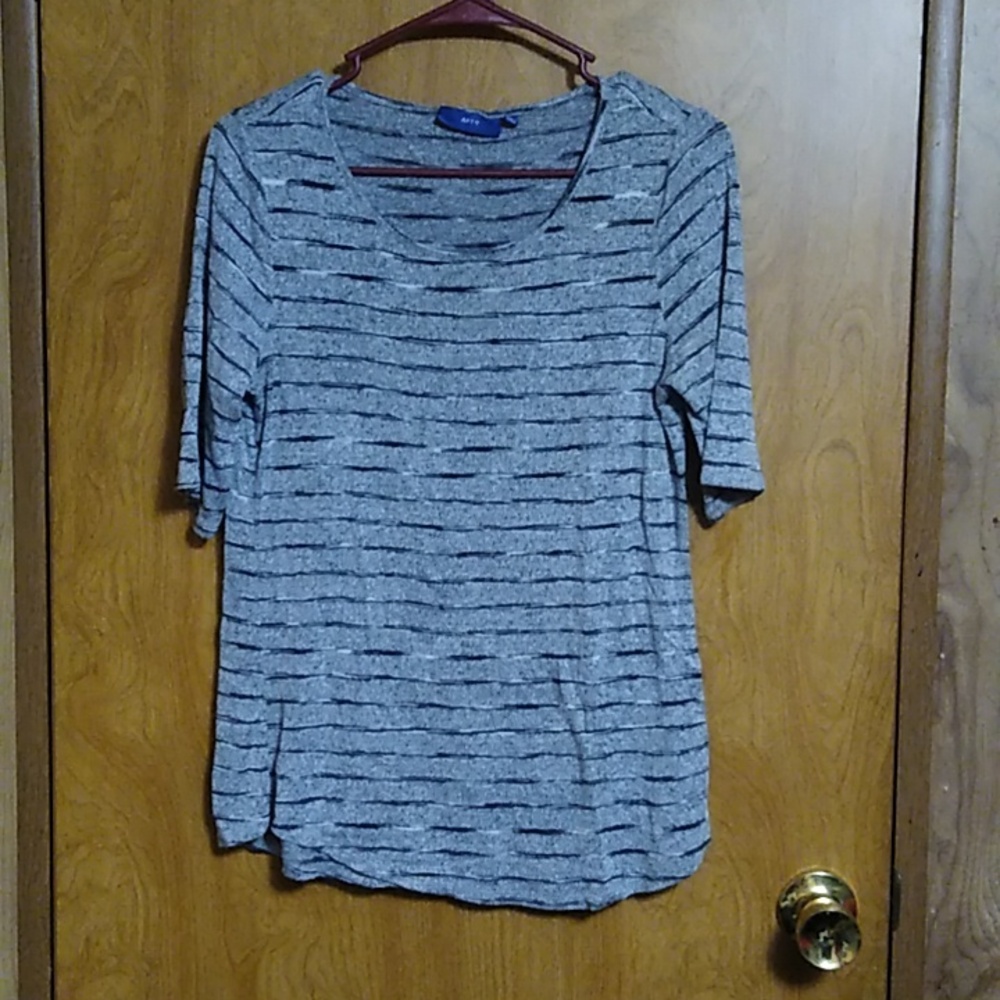 Apt 9 essential elbow sleeve tee